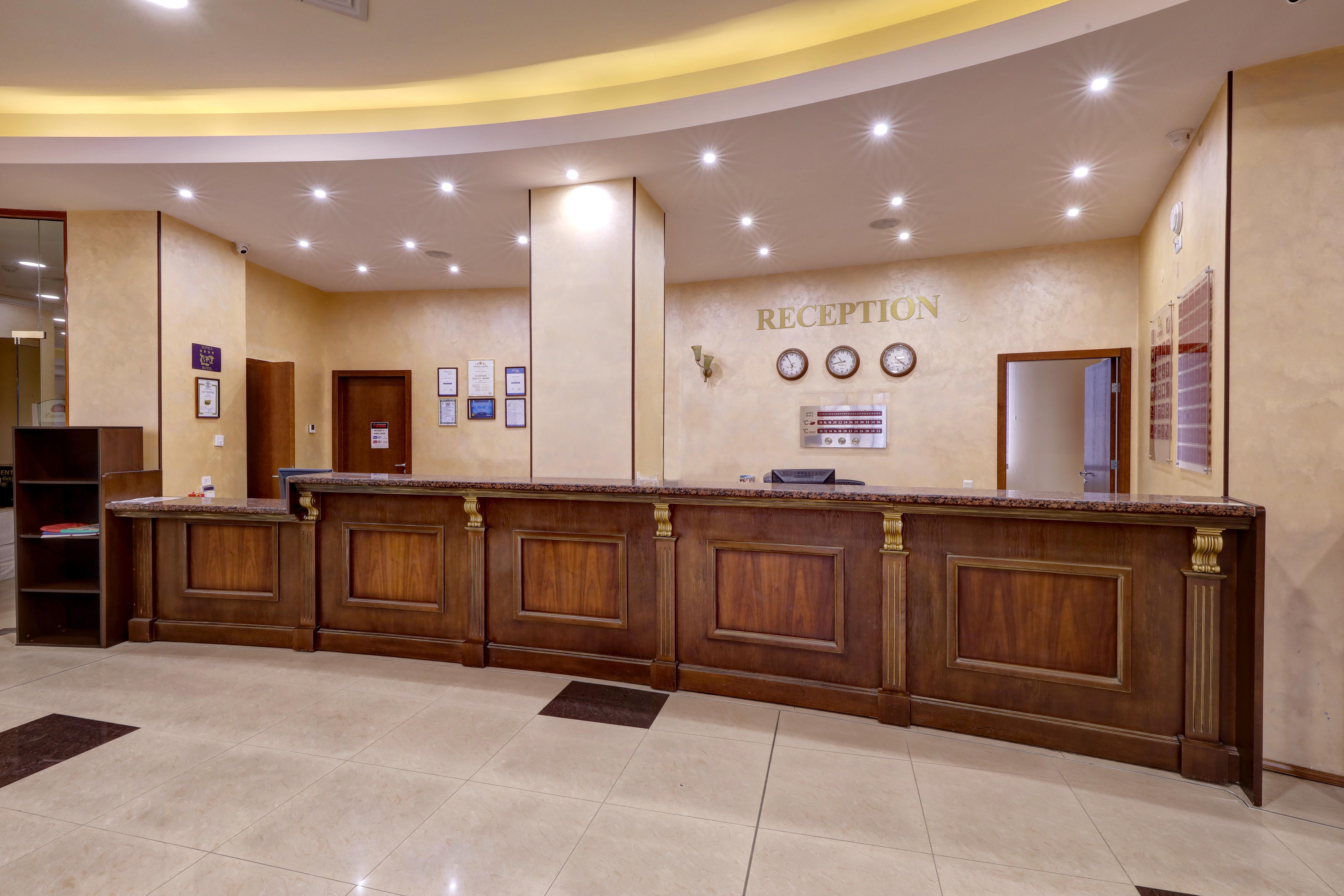 Hotel Continental Sables d'or Extérieur photo