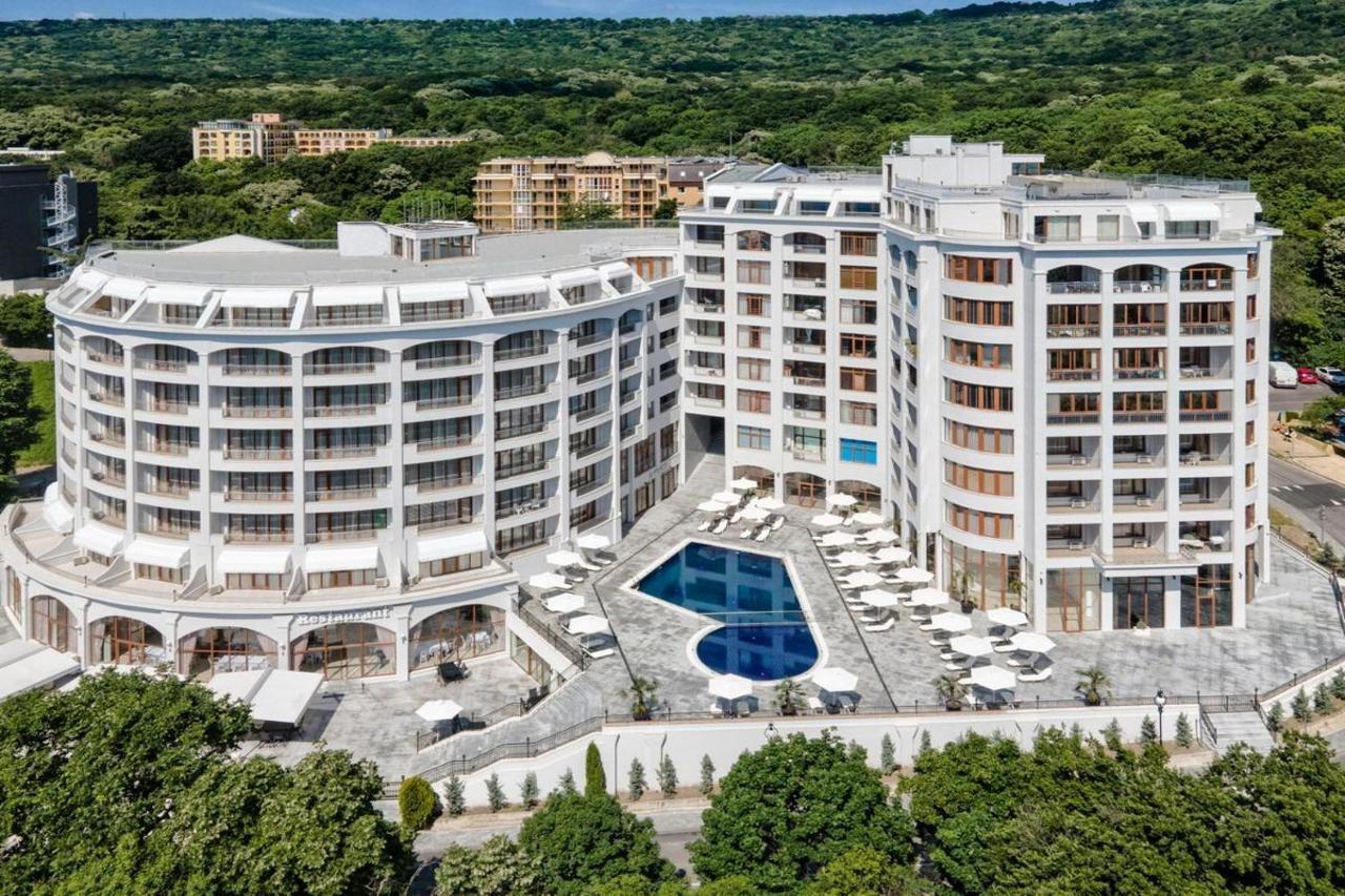 Hotel Continental Sables d'or Extérieur photo